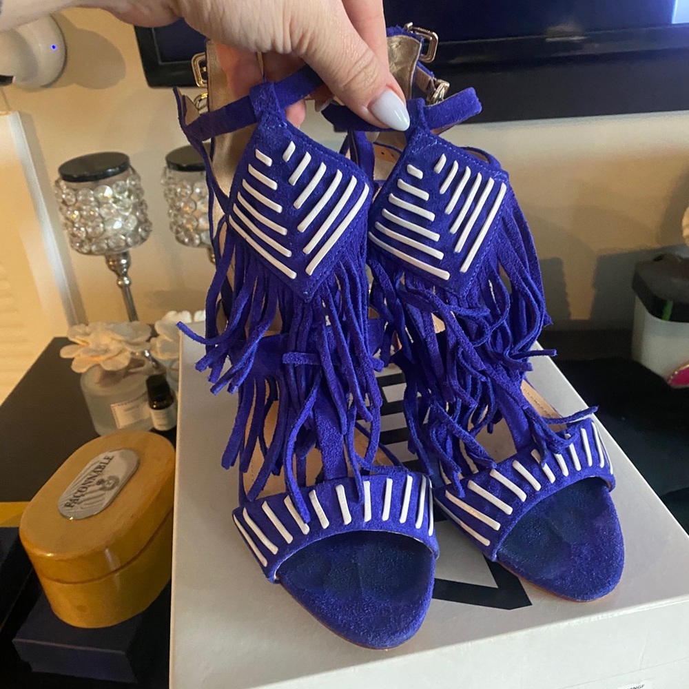 Schutz Fiza Suede Fringe Sandals Sz 9